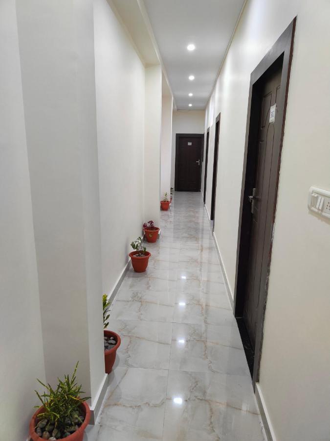 Hotel Raj - Near Railway Station Haridwār Exterior foto